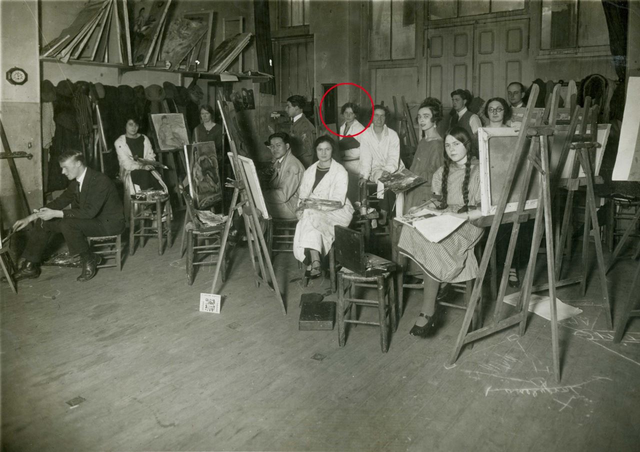 Neznámý autor, Académie Moderne, Othon Friesz Studio, Paříž 12. 12. 1923, černobílá fotografie, označena je Věra Jičínská. 